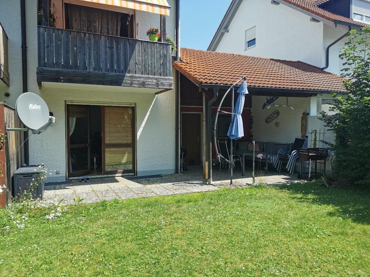 2-Zimmer-Erdgeschosswohnung mit Terrasse (Garten) und Garage
