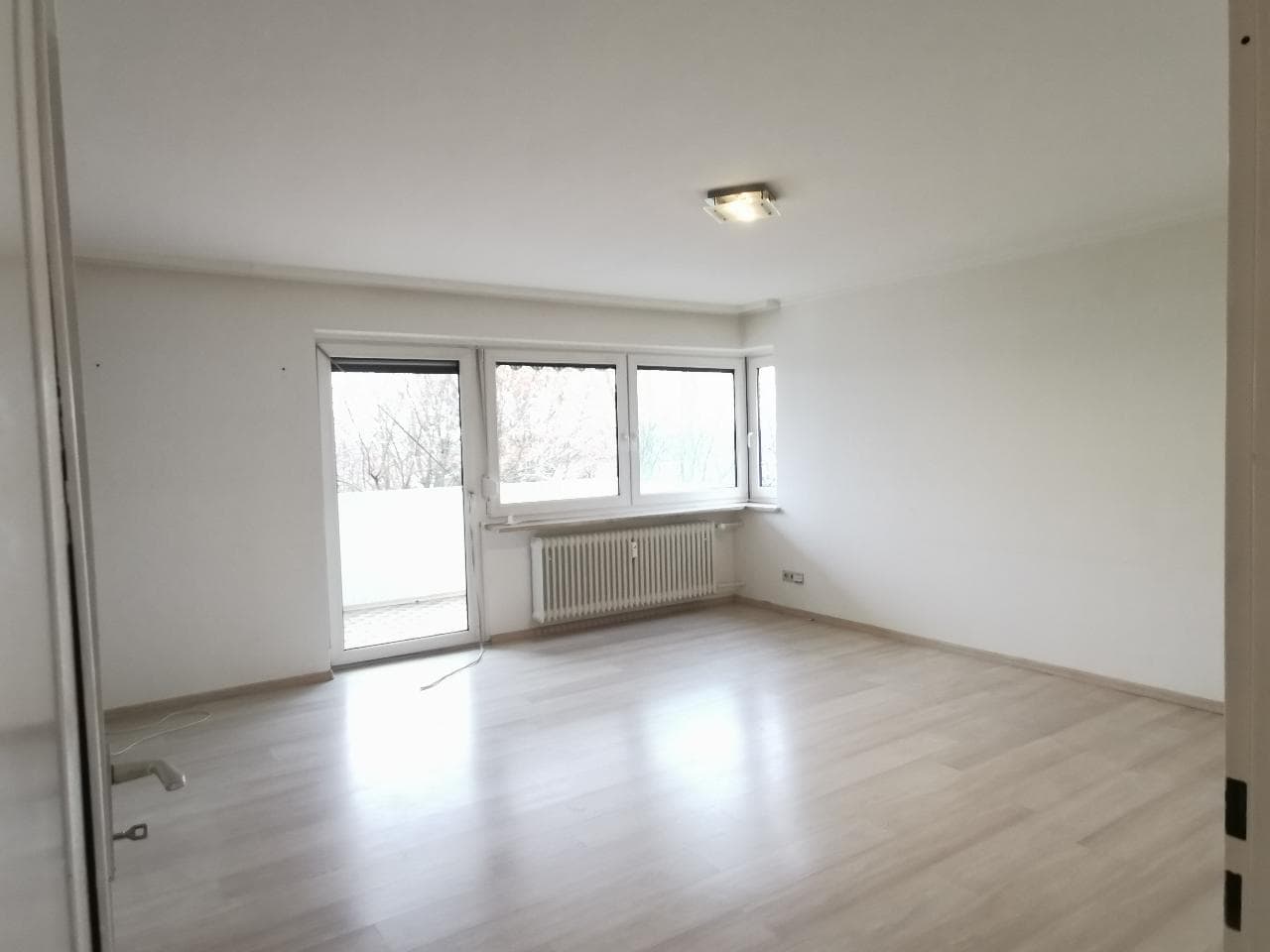 Helle 2-Zimmer-Wohnung mit Balkon in Altötting, Jennerstraße
